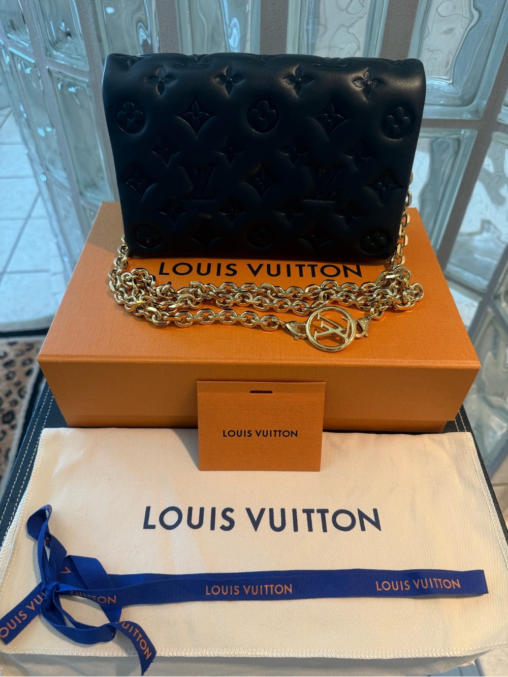 Louis Vuitton Black Pochette Coussin in Lambskin Leather w/ Gold Chain. Full Set